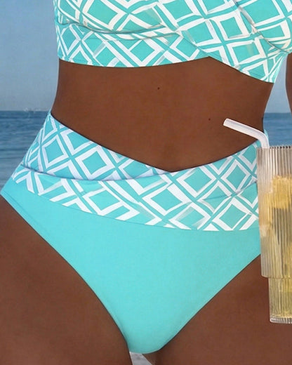 Léa | The Diamond-Pattern Swimsuit