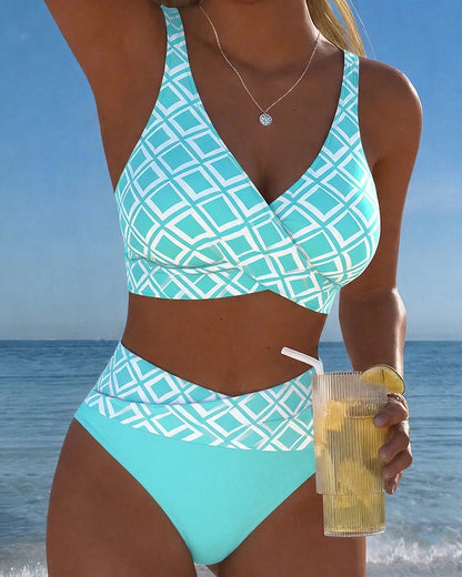 Léa | The Diamond-Pattern Swimsuit