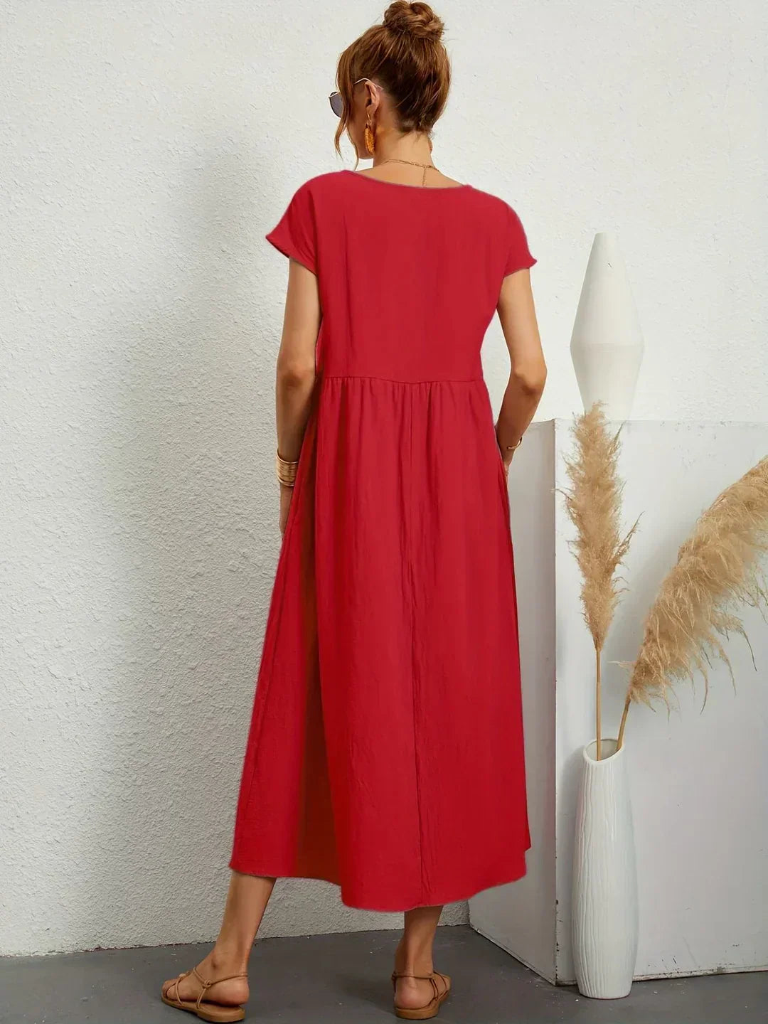 Elodie | Effortlessly Flowing All-Day Midi (Black)