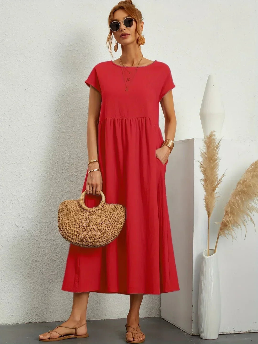 Elodie | Effortlessly Flowing All-Day Midi (Black)