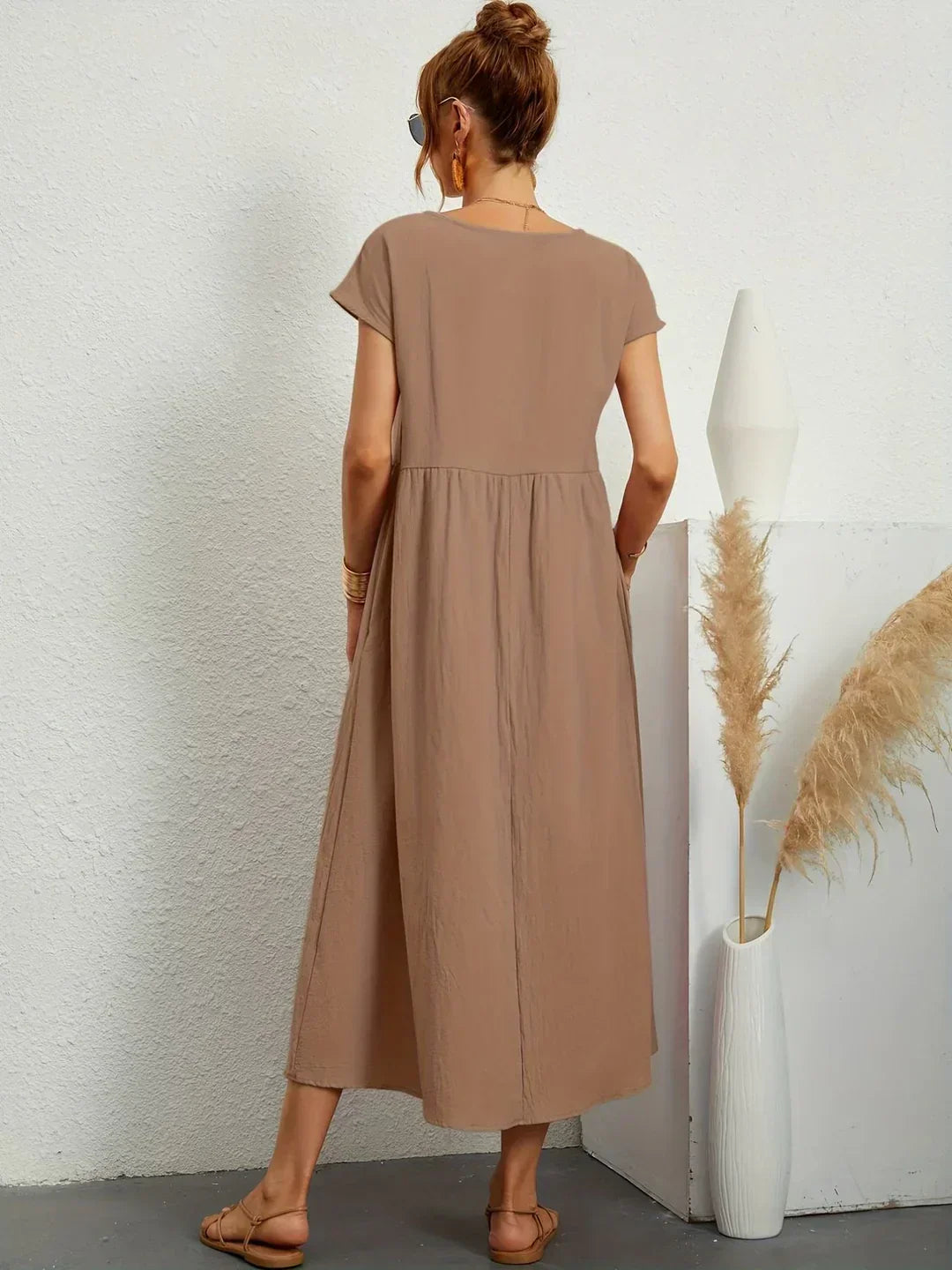 Elodie | Effortlessly Flowing All-Day Midi (Black)