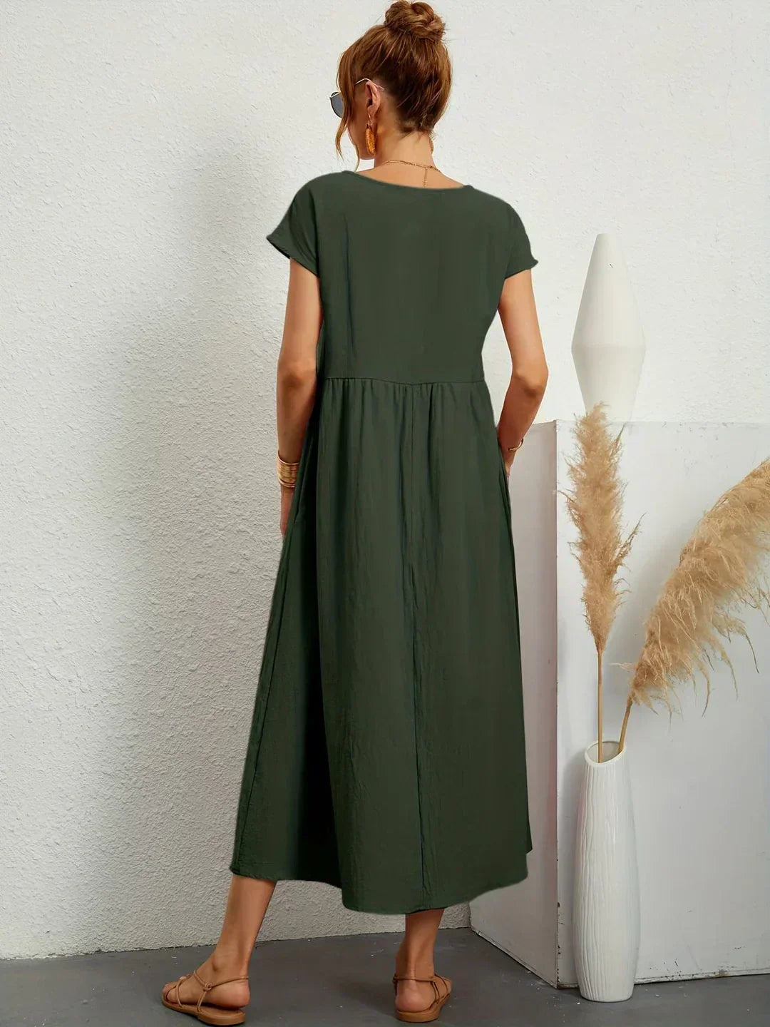 Elodie | Effortlessly Flowing All-Day Midi (Black)