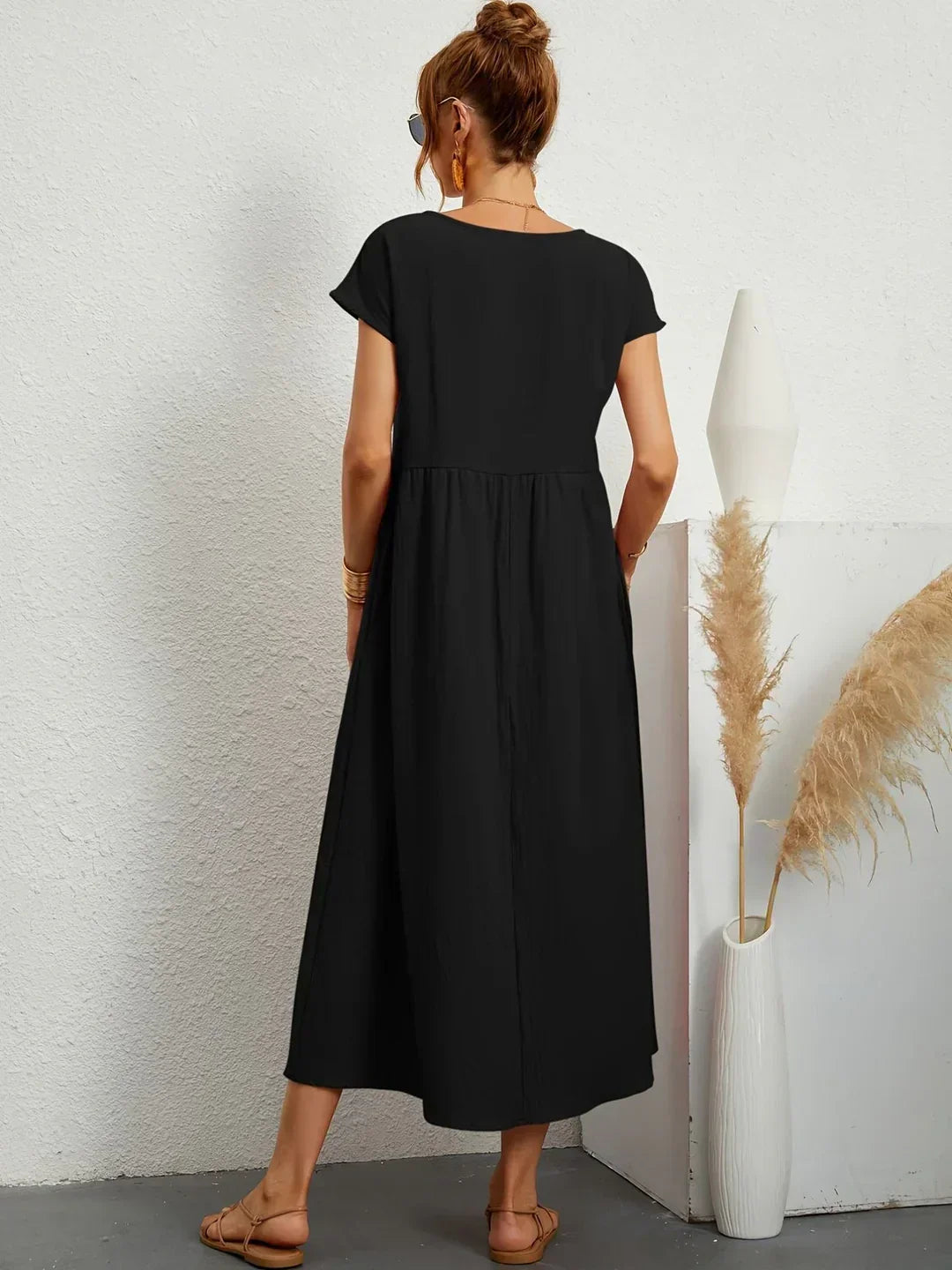 Elodie | Effortlessly Flowing All-Day Midi (Black)