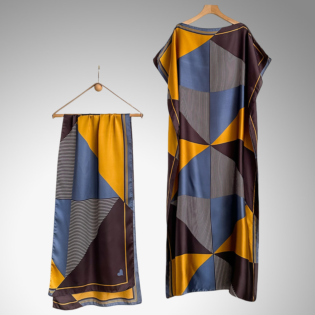 Elegant Floral Print Silk Kaftan Dress
