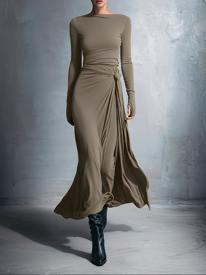 Lyla - Elegant Fluid Maxi Dress